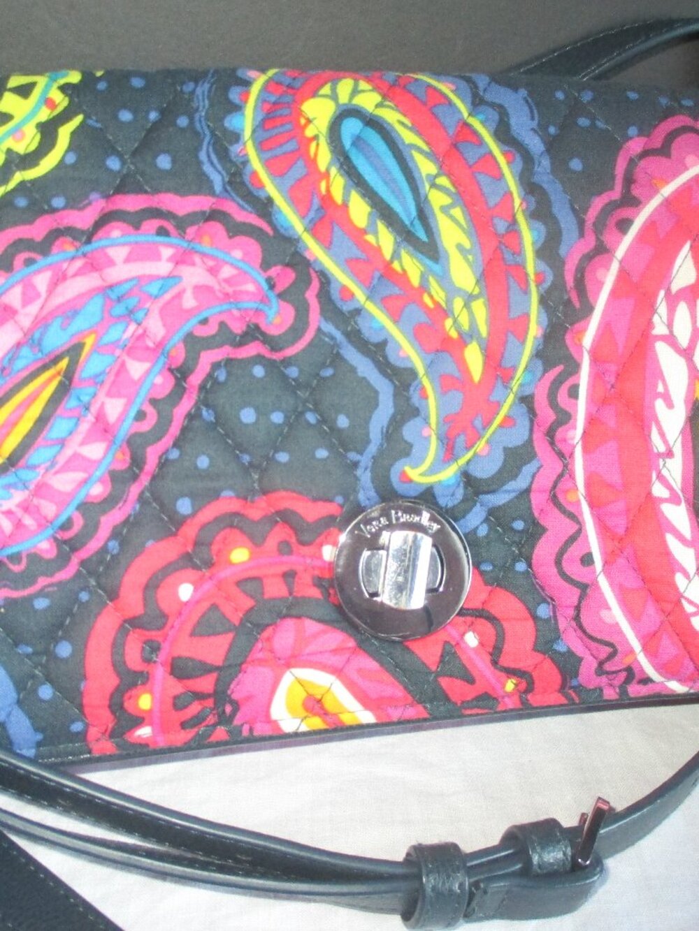 VERA BRADLEY CROSS BODY/BRIGHT COLORS/NEW